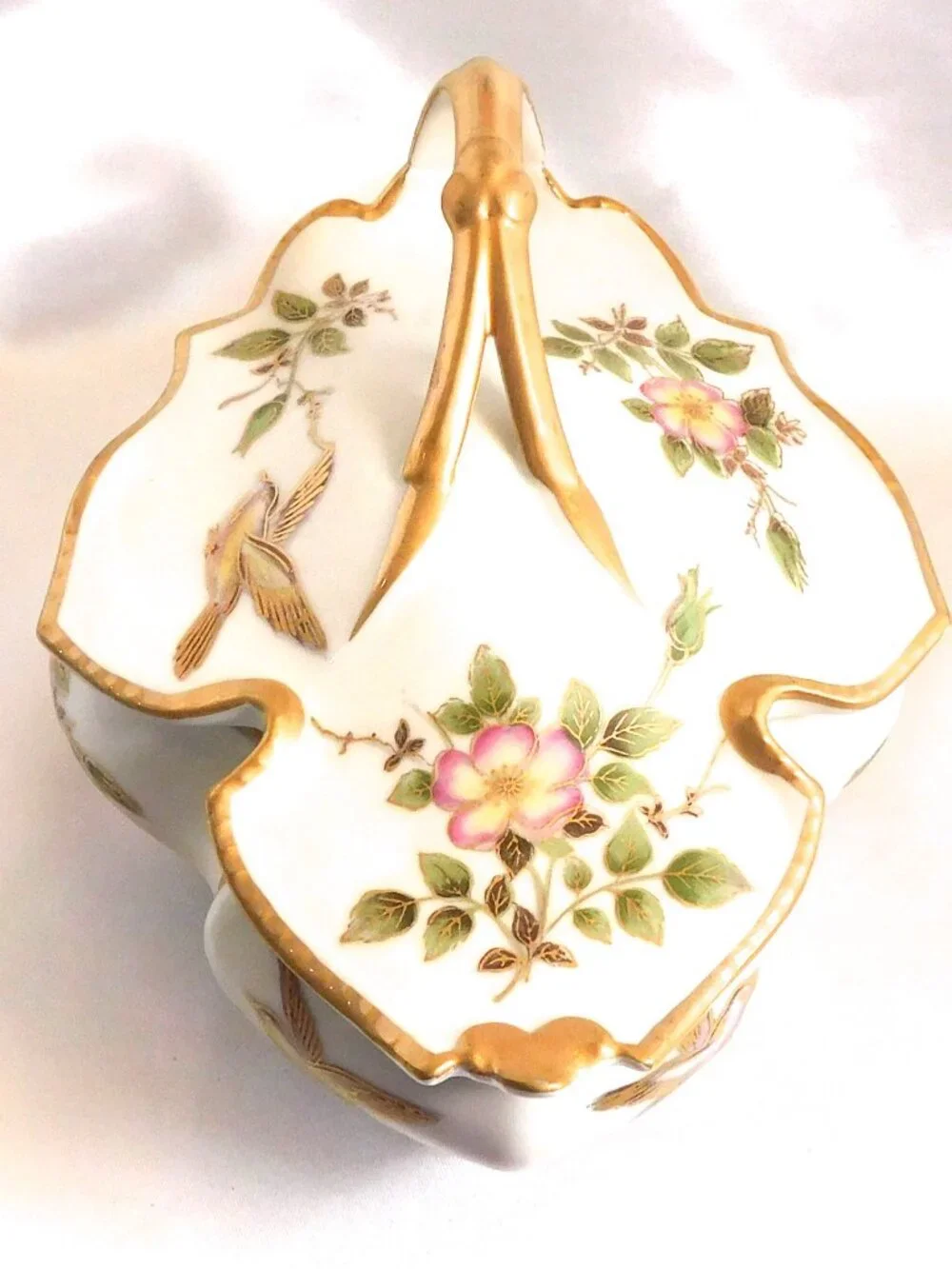 Lenwile-Ardalt Covered Leaf Shaped Serving Dish # 25772